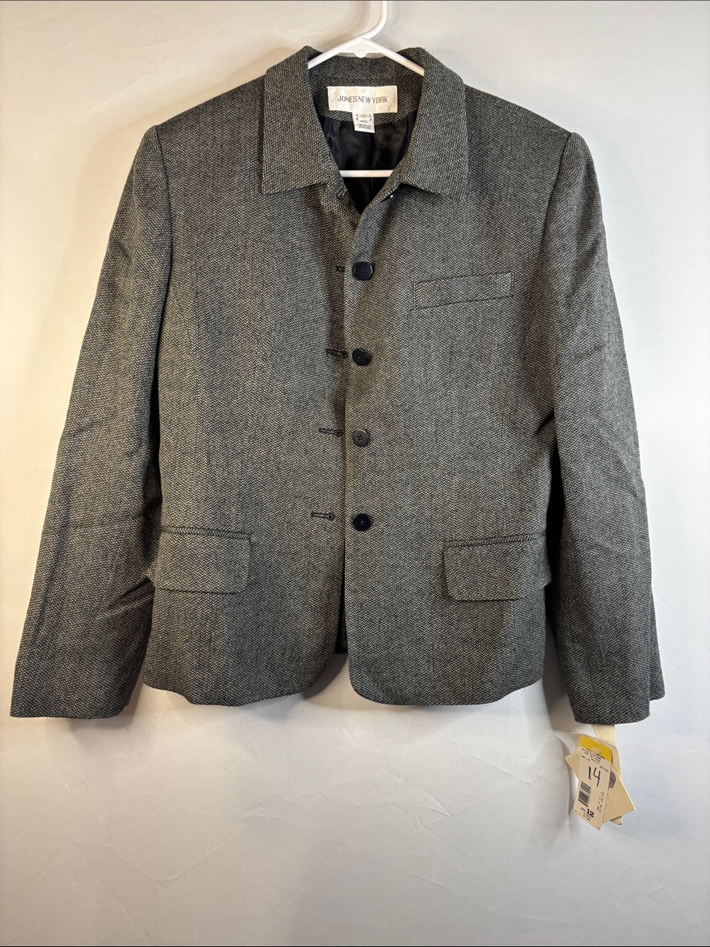 Jones New York women grey herringbone wool blazer front button closure, 12